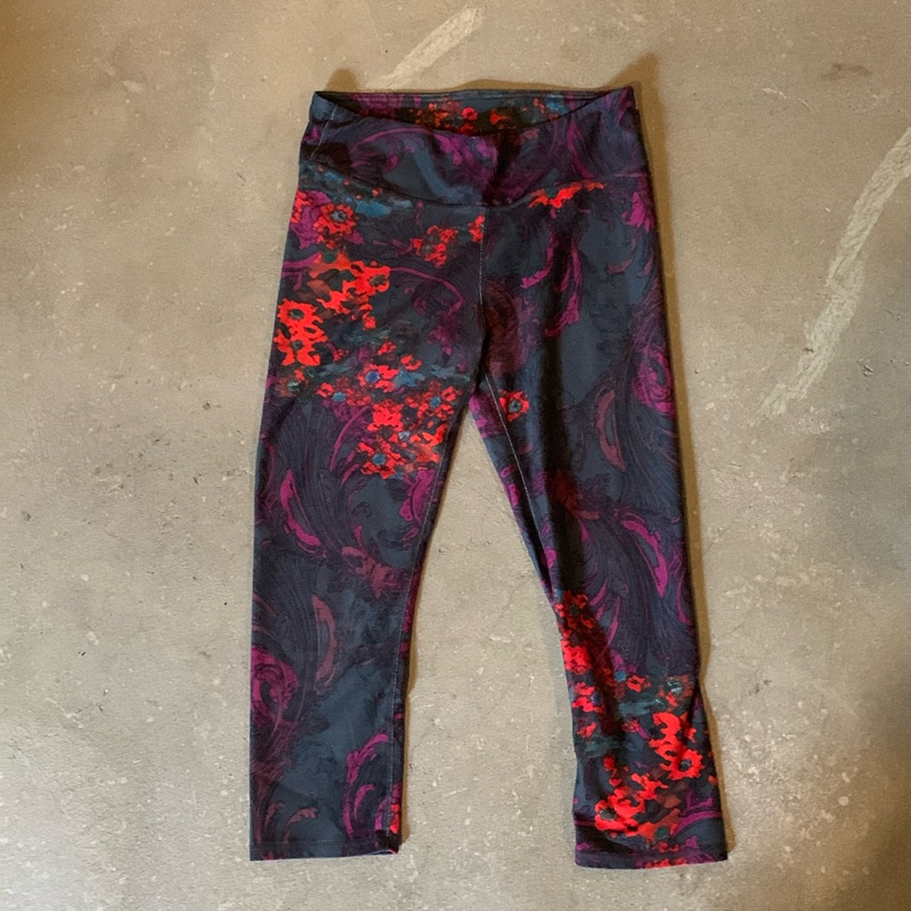 Fabletics Printed Capris